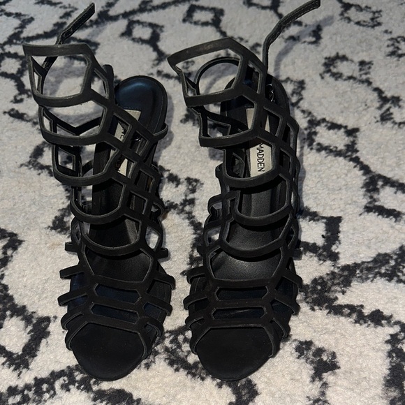 Steve Madden Black Strappy Heels - Picture 1 of 2